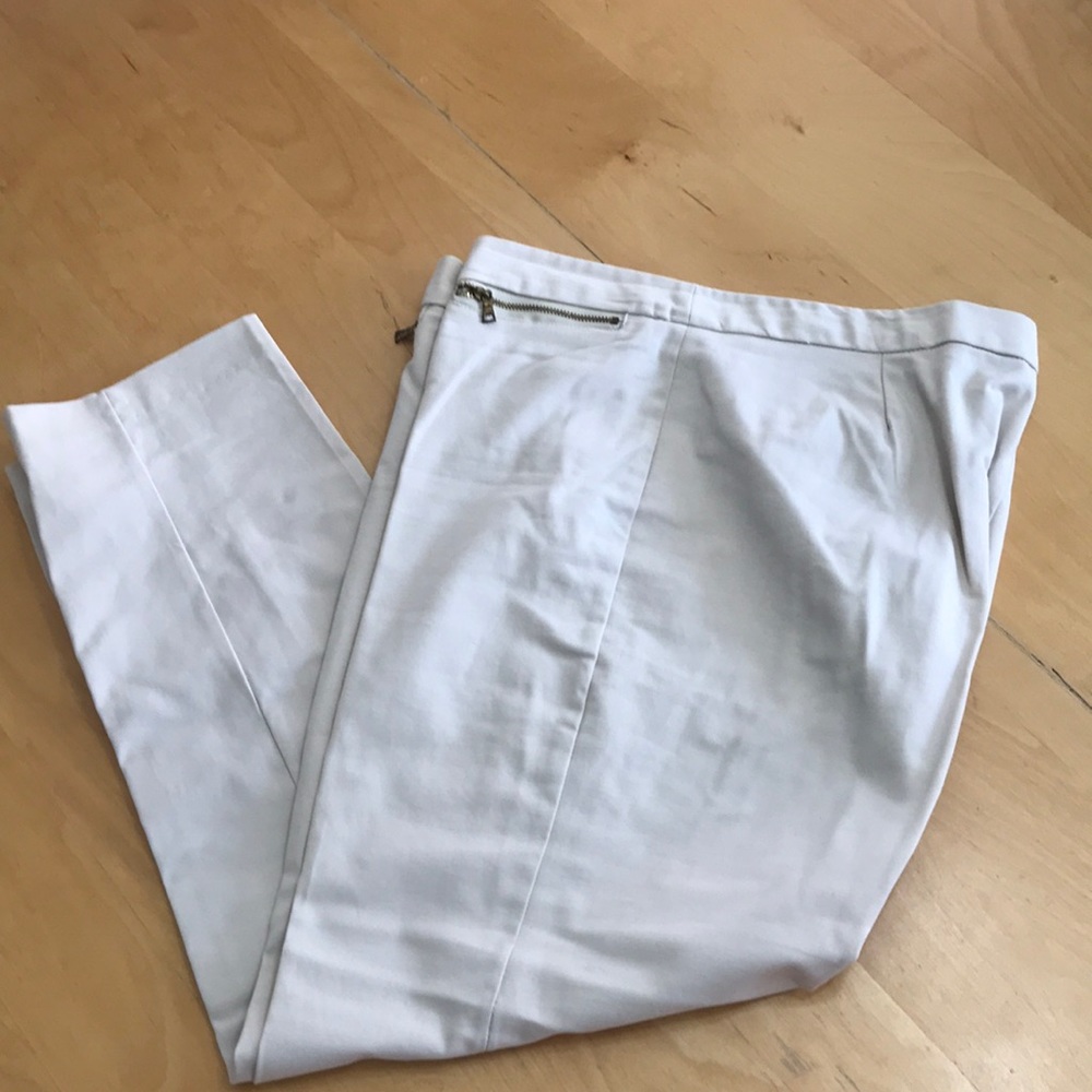 Ellen Tracy khaki pants size 10 good‎ condition 97% cotton 3 % spandex